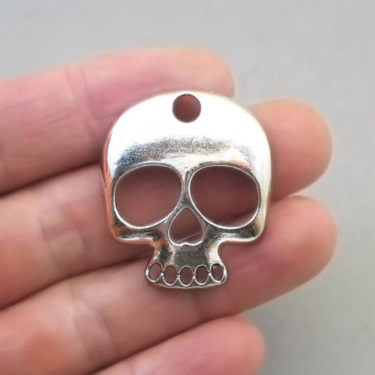 large skull charm antique silver CM1738S