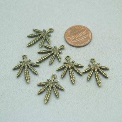 Weed charms, pot leaf pendants. Two sided. Antique bronze 18X24mm CM1624B