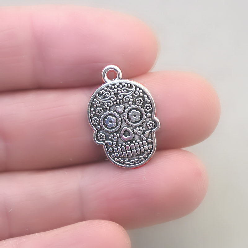 Skull charms, sugar skull pendants. One sided. Antique silver 15X23mm CM1916S