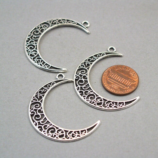 Moon charms, filigree crescent moon pendants. One sided. Antique silver 31X40mm CM1154S