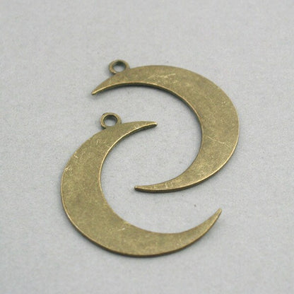 large moon charm antique bronze CM0738B