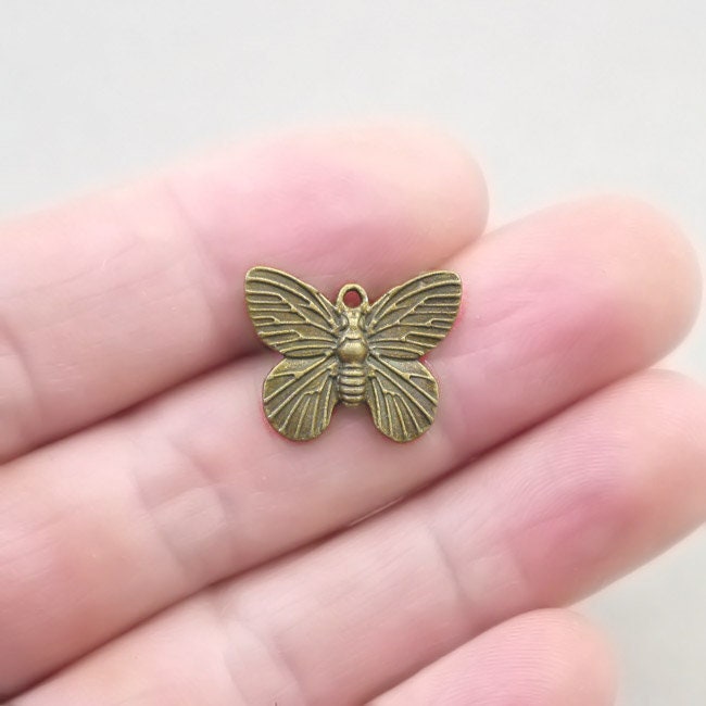 butterfly charm antique bronze CM0212B