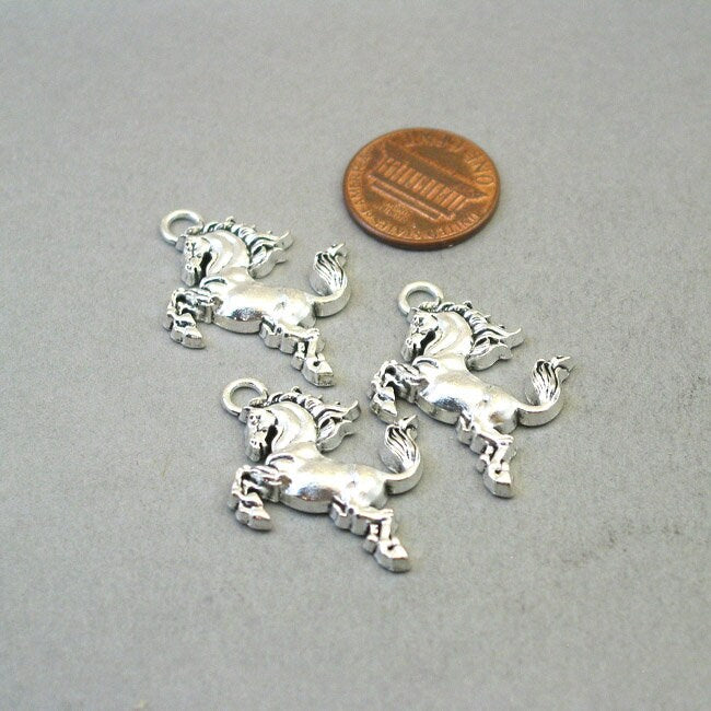 Horse charms, racing horse pendants. One sided. Antique silver 25X25mm CM1479S