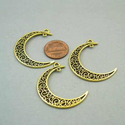 Moon charm connectors, filigree crescent moon link pendants. One sided. Antique gold 31X40mm CM0741G