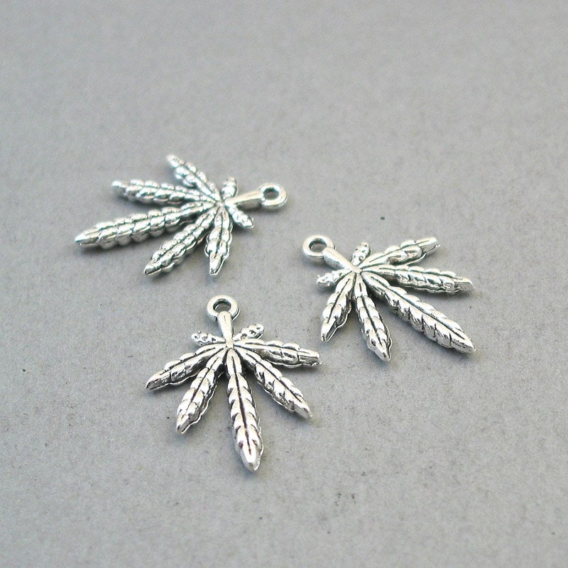 Weed charms, pot leaf pendants. Two sided. Antique silver 18X24mm CM1624S