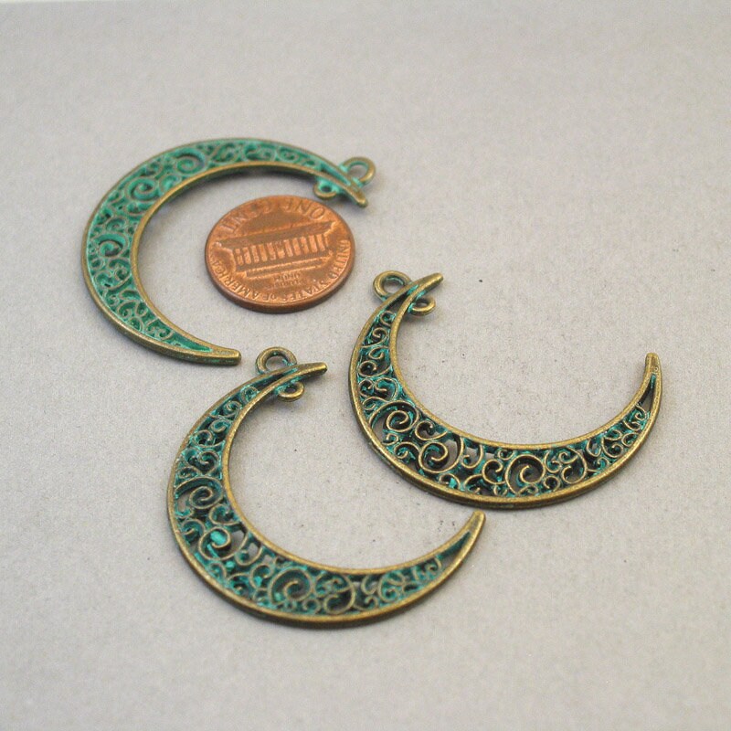 Moon charm connectors, filigree crescent moon link pendants. One sided. Green over antique bronze 31X40mm CM0741BR