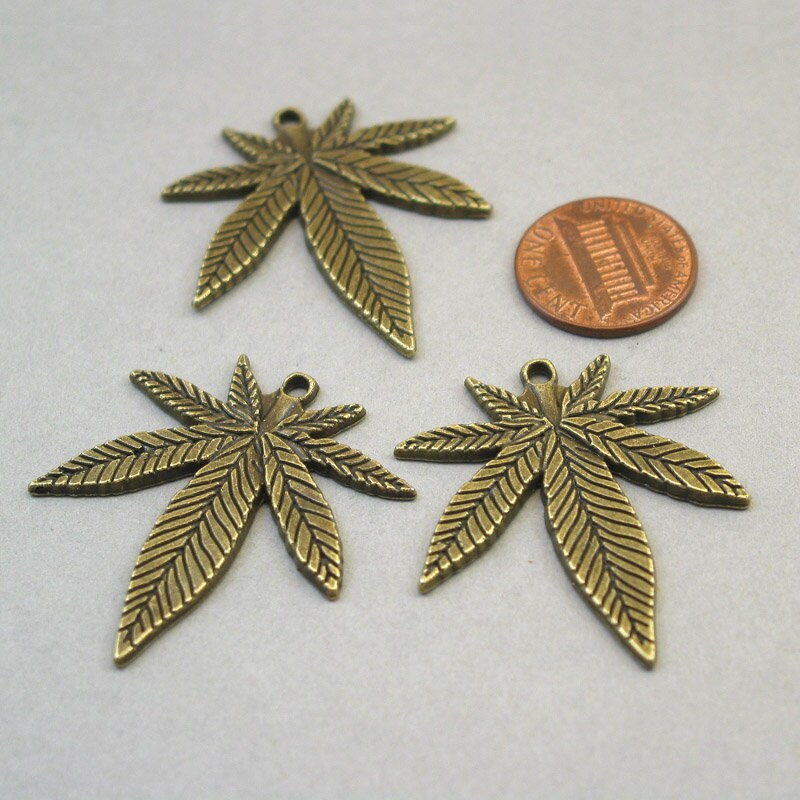 large marijuana charm antique bronze CM1643B