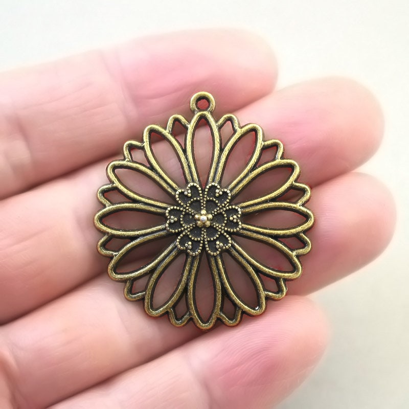 large flower charm antique bronze CM1662B