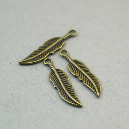 feather charm antique bronze CM1663B