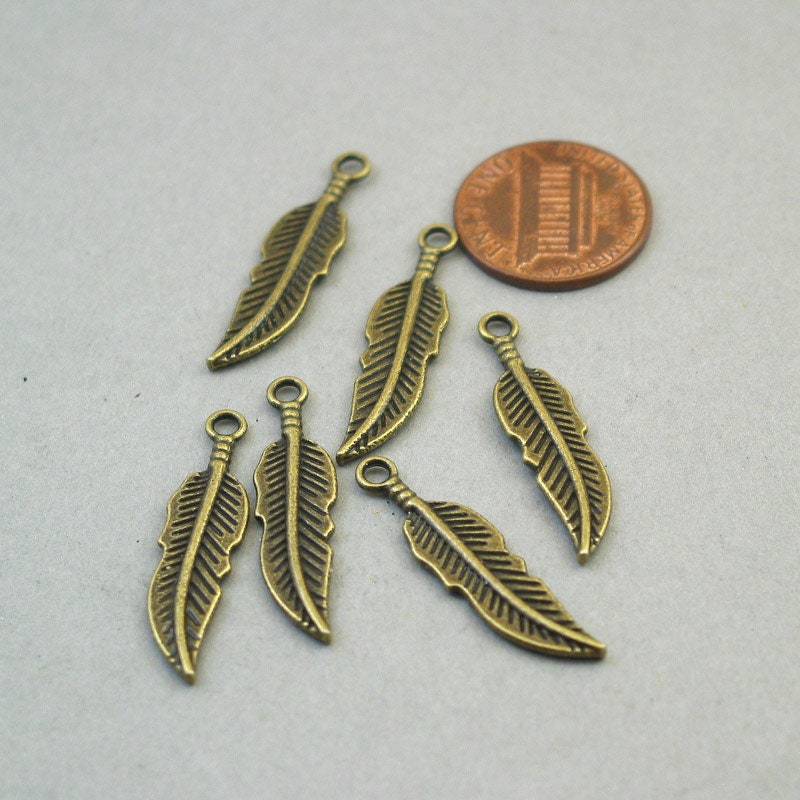 feather charm antique bronze CM1663B