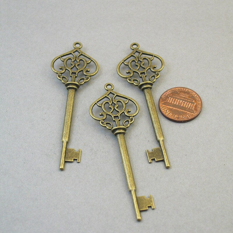 large key charm antique bronze CM1680B