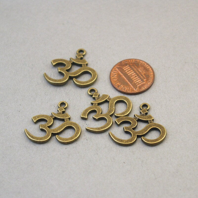 Om Aum charm antique bronze CM1688B