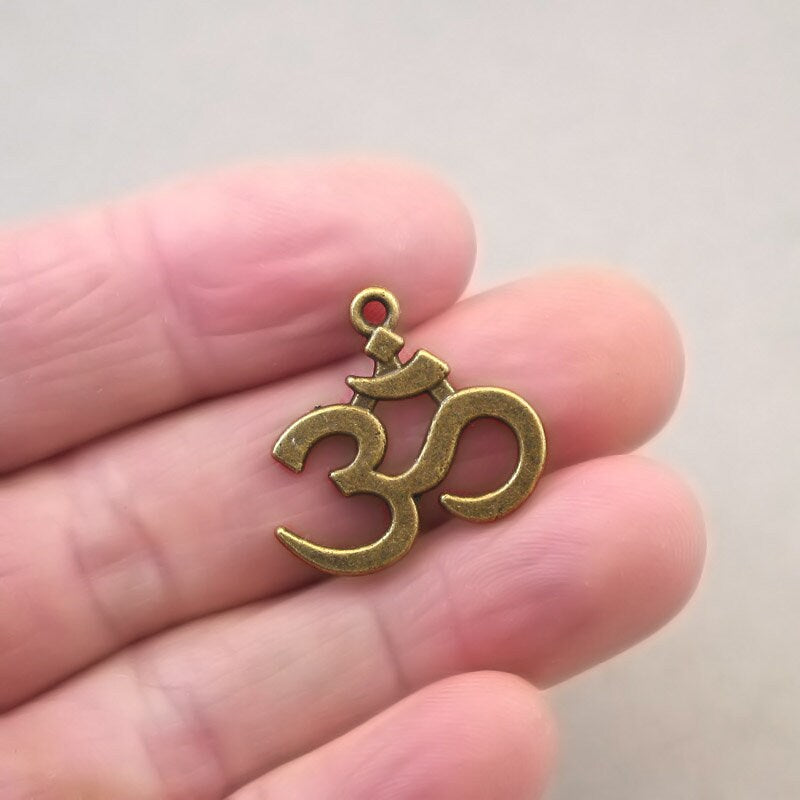 Om Aum charm antique bronze CM1688B