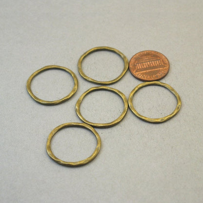 Ring charms, minimalist hammered circle pendants. Jewelry connectors links. Two sided. Antique bronze 24mm CM1424B