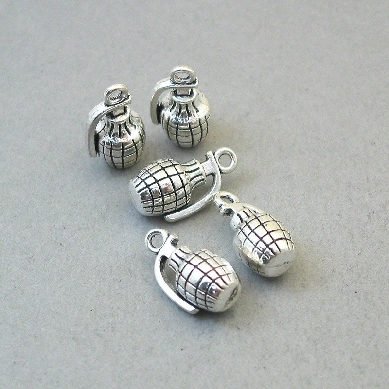 grenade 3D charm antique silver CM1720S