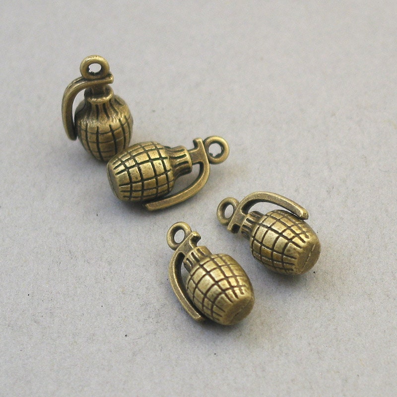 grenade 3D charm antique bronze CM1720B