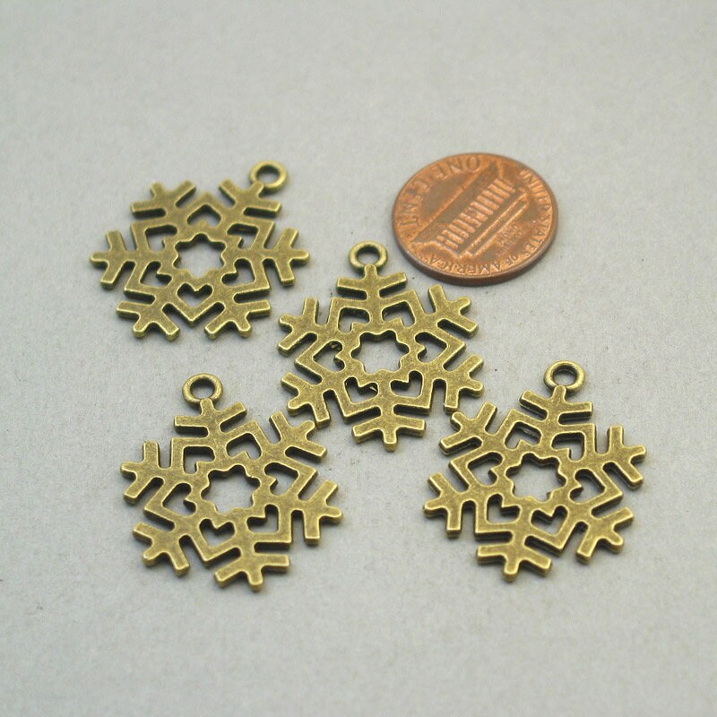 snowflake charm antique bronze CM1678B