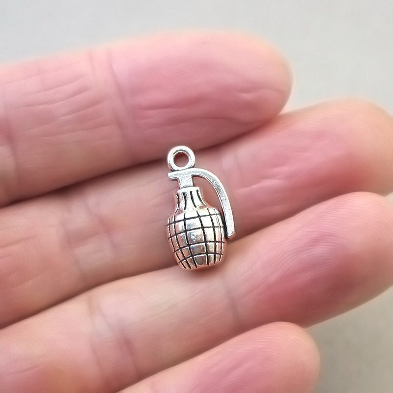 grenade 3D charm antique silver CM1720S