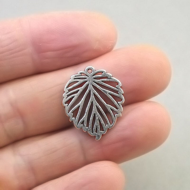 filigree leaf charm antique silver CM1730S