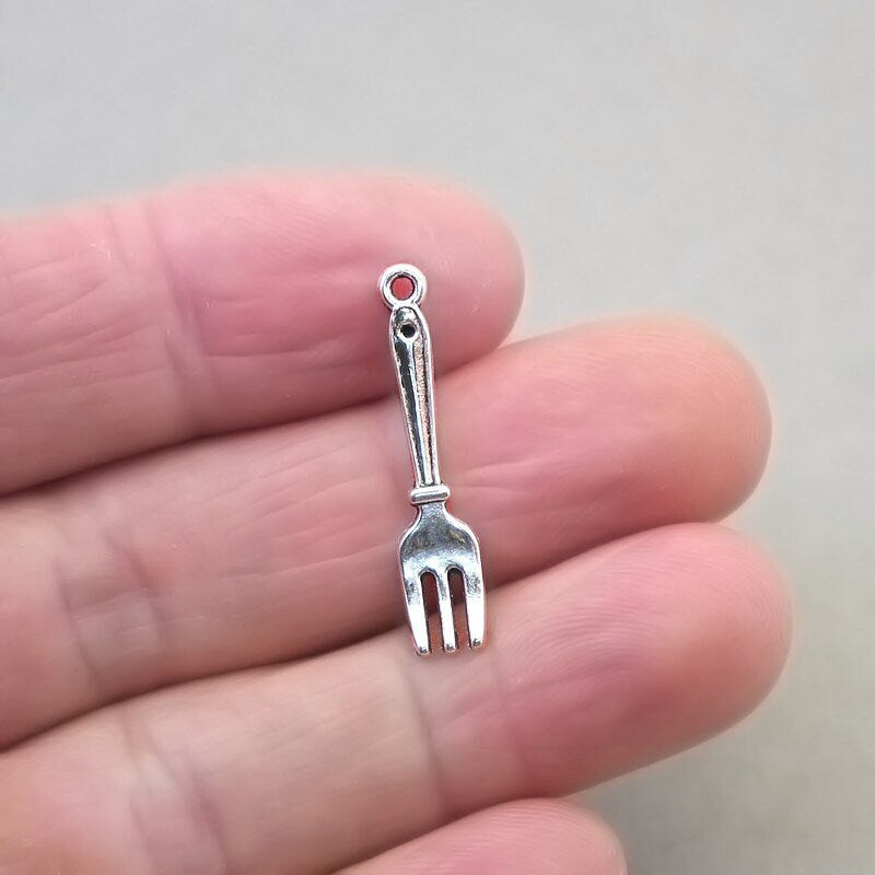 fork charm antique silver CM1709S