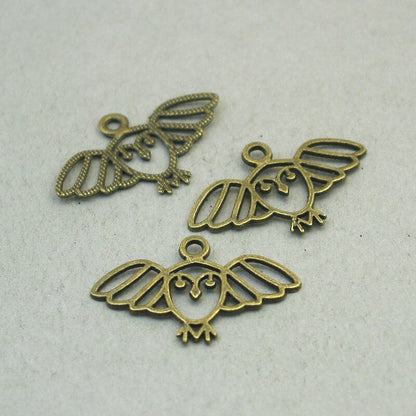 flying owl charm antique bronze CM1766B