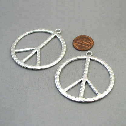 large hammered bumpy peace sign charm antique silver CM1774S