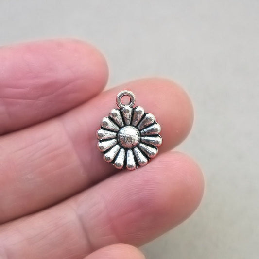 daisy flower charm antique silver CM1778S