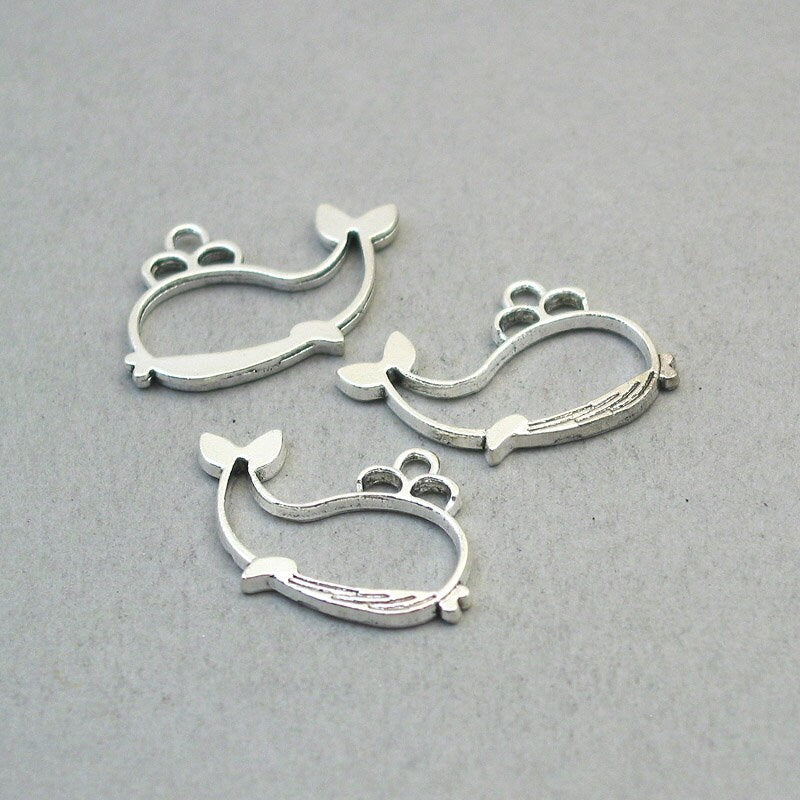 whale charm antique silver CM1803S