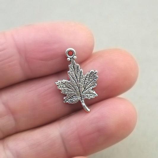 maple leaf charm antique silver CM1767S