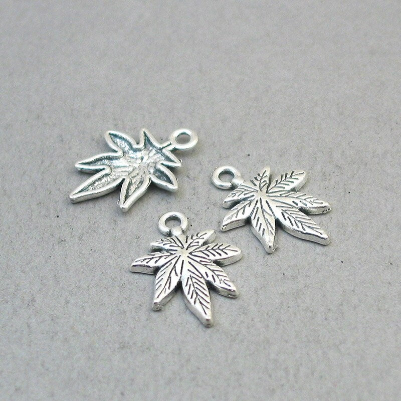 Weed charms, pot leaf pendants. One sided. Antique silver 16X21mm CM1781S