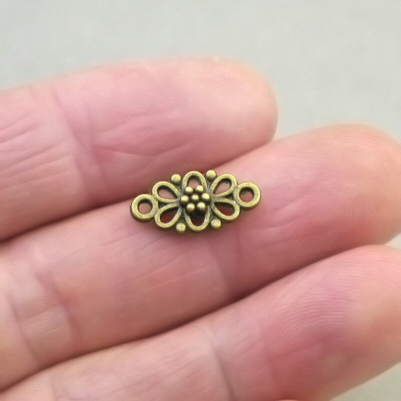 flower charm connector antique bronze CM1811B