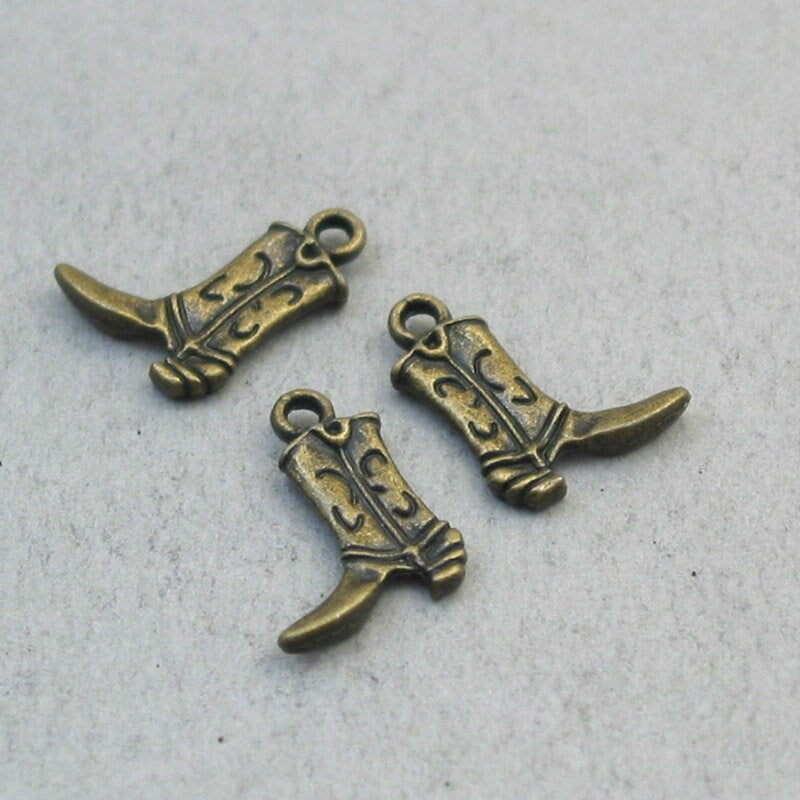 Boot charms, cowboy boots pendants. Two sided. Antique bronze 12X16mm CM0327B