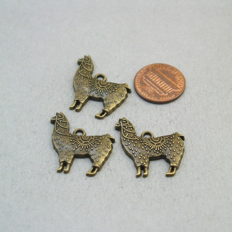 alpaca llama charm antique bronze CM1669B