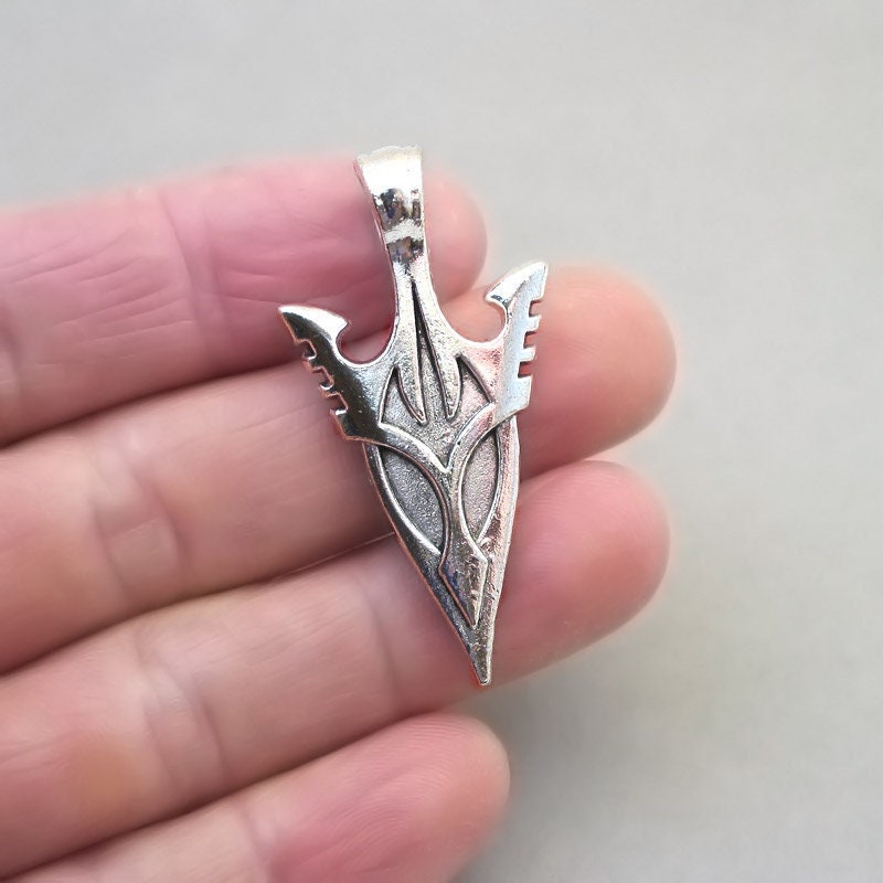 large arrow head spear head charm antique silver CM1800S 