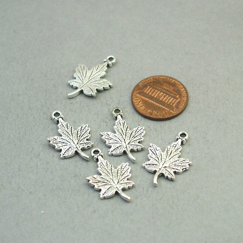 maple leaf charm antique silver CM1767S