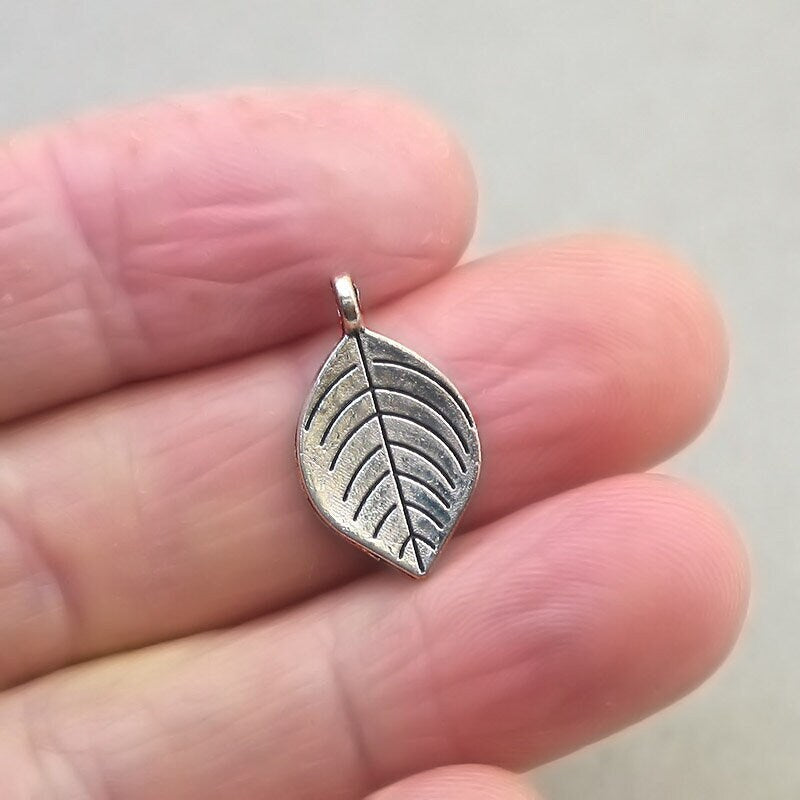 leaf charm antique silver CM1829S