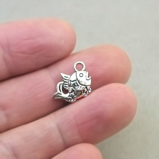 lucky fish charm antique silver CM1815S