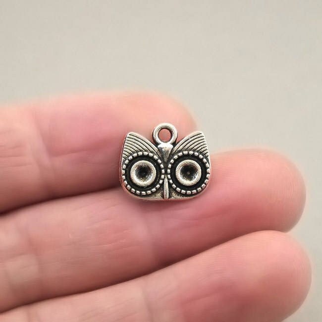 owl head charm antique silver CM1136S