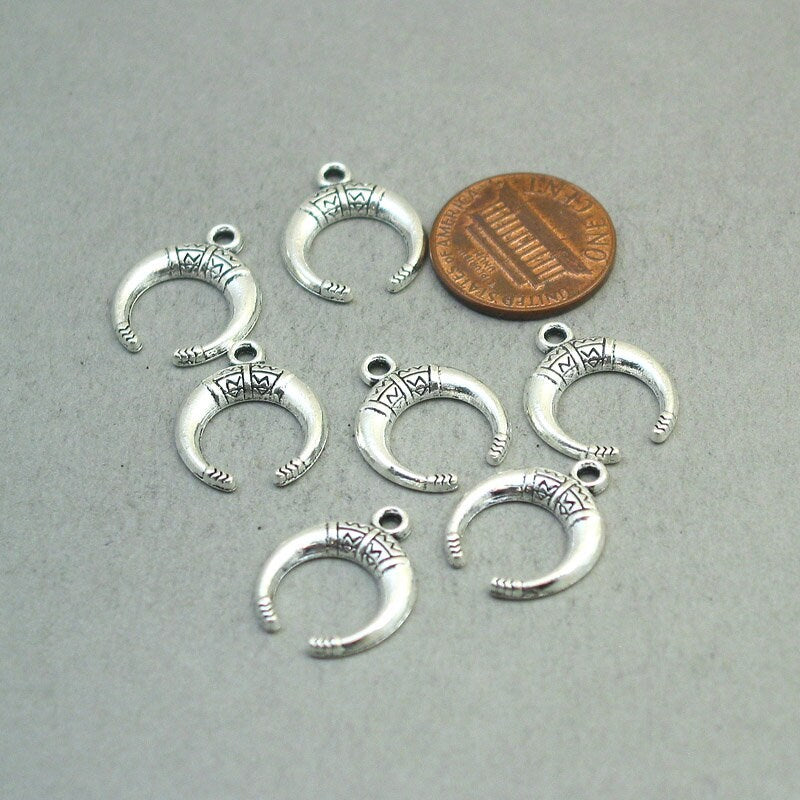 Horn charms, crescent moon pendants. One sided. Antique silver 15X18mm CM1852S