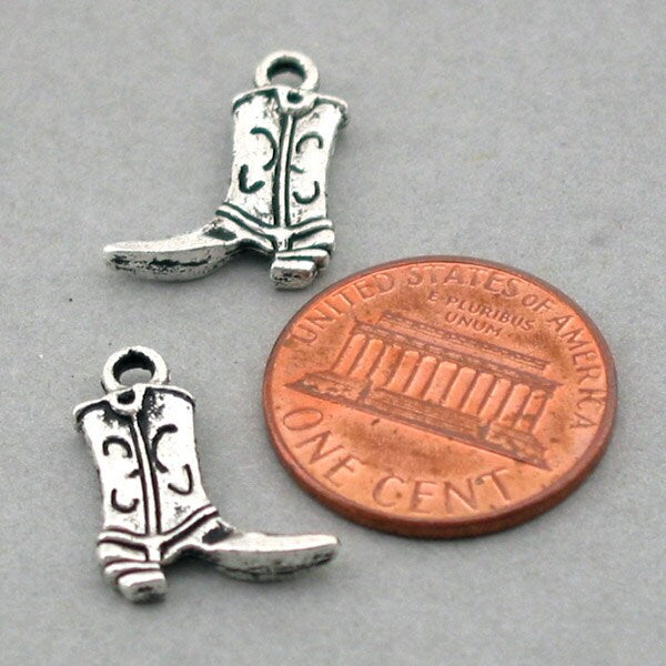 Boot charms, cowboy boots pendants. Two sided. Antique silver 12X16mm CM0327S