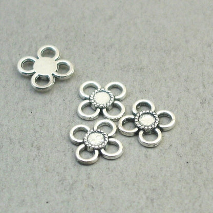 Flower charm connectors, small flower link pendants. One sided. Antique silver 12X12mm CM1870S