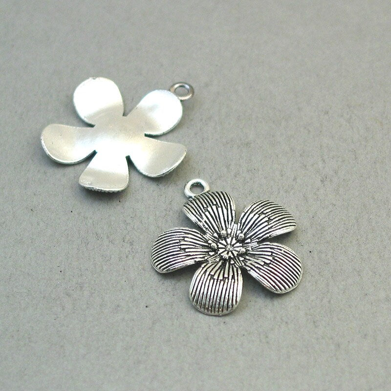 Flower charms, five petals flower pendants. One sided. Antique silver 25X28mm CM1868S