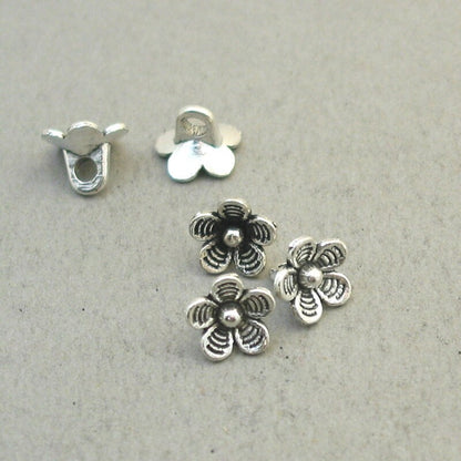 Flower charms, small flower pendants. One sided. Antique silver 10mm CM1876S