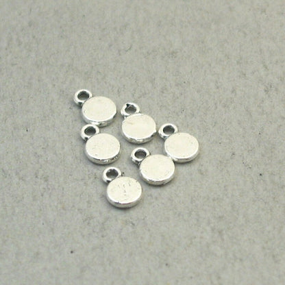 Disc blank charms, disc stamping blanks, disc tag, small disc pendans. Two sided. Antique silver 5X8mm CM1878S