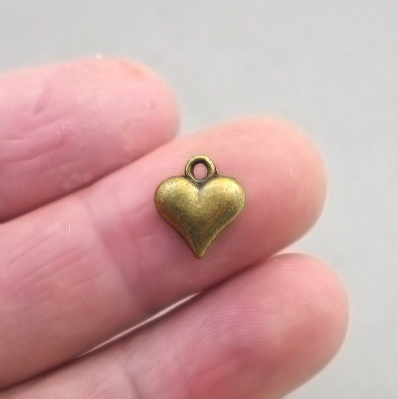 heart charm antique bronze CM1881B