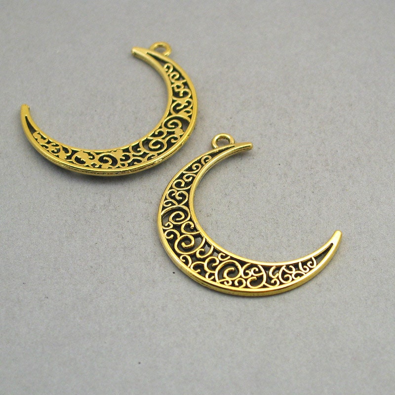 Moon charms, filigree crescent moon pendants. One sided. Antique gold 31X40mm CM1154G