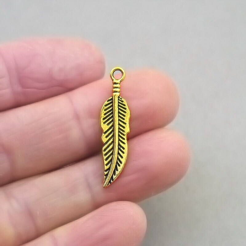 feather charm antique gold CM1663G