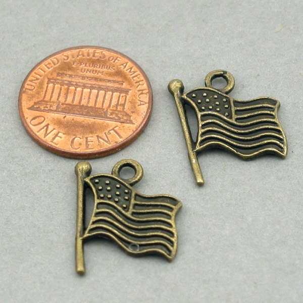 US flag charm antique bronze CM0392B