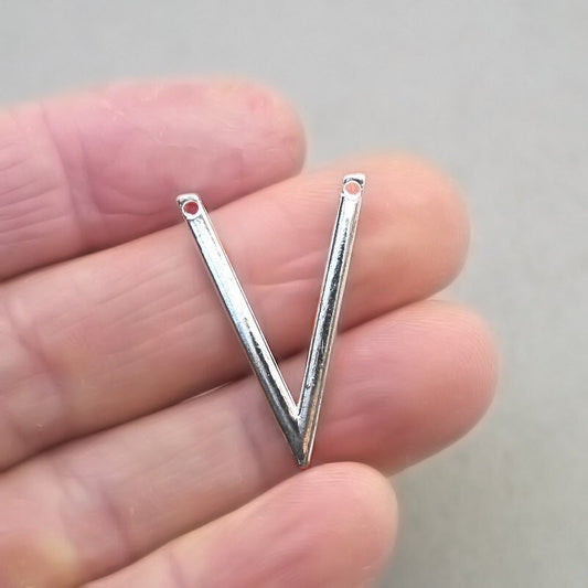 V shape geometric charm antique silver CM1902S